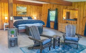 St Lawrence River Retreat